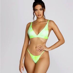 🆕 DECREE Bright Green Bikini 💚🐬🏝